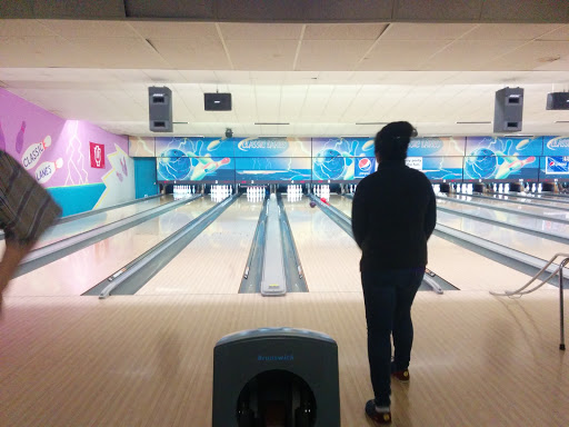 Bowling Alley «Classic Bowling Lanes», reviews and photos, 1421 N Willis Dr, Bloomington, IN 47404, USA