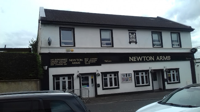 Newton Arms - Pub