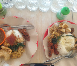Babi Guling Payangan Buk Ari photo