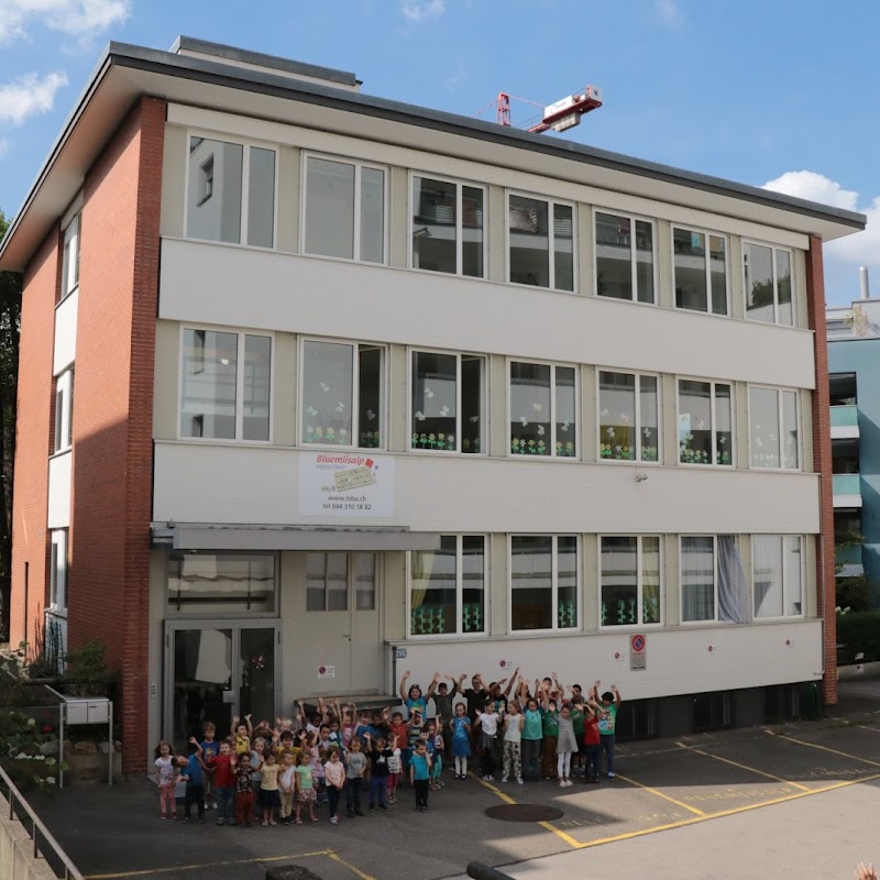 Montessori Schule: Tagesschule Blüemlisalp - Kindergarten- Vorschule und Primarschule