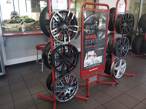 Tire Shop «Discount Tire Store - Scottsdale, AZ», reviews and photos, 20555 N Scottsdale Rd, Scottsdale, AZ 85255, USA