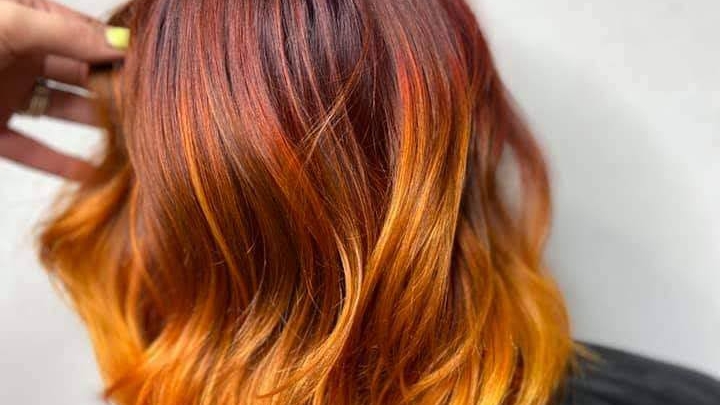 Dillard's Salon & Spa at Fayette Mall Aveda / Lanza 40503