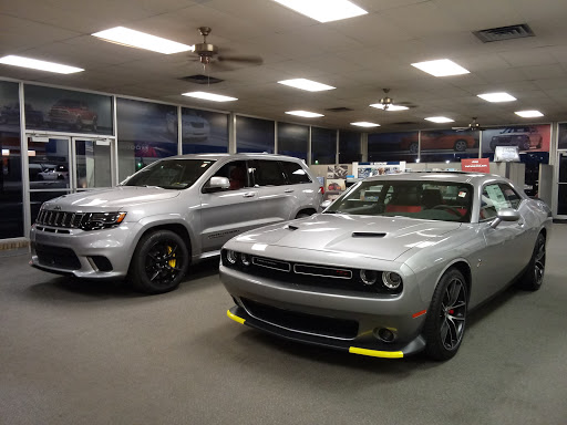 Car Dealer «Turpin Dodge Chrysler Jeep», reviews and photos, 90 John F Kennedy Rd, Dubuque, IA 52002, USA