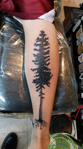 Tattoo Shop «Blue Line Tattoo», reviews and photos, 523 Main St, La Crosse, WI 54601, USA