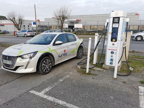 Borne de recharge de véhicules électriques Mobilité électrique 56 Charging Station Locminé