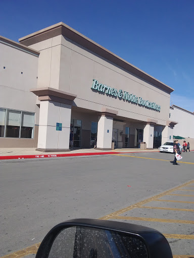 Book Store «Barnes & Noble Booksellers Ingram Festival», reviews and photos, 6065 NW Loop 410 #185, San Antonio, TX 78238, USA