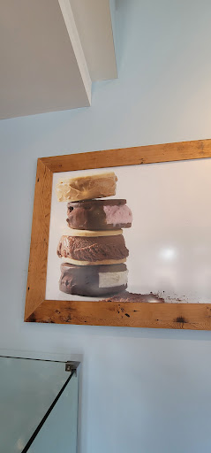 Ice Cream Shop «FRÍO Gelato - 517 Dempster, Evanston», reviews and photos, 517 Dempster St, Evanston, IL 60201, USA