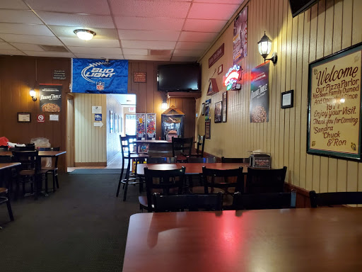 Pizza Restaurant «Round Table Pizza Downtown Willow Glen - Lincoln Ave», reviews and photos, 1175 Lincoln Ave, San Jose, CA 95125, USA