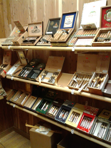 L & M Tobacco, 1581 General Booth Blvd # 116, Virginia Beach, VA 23454, USA, 
