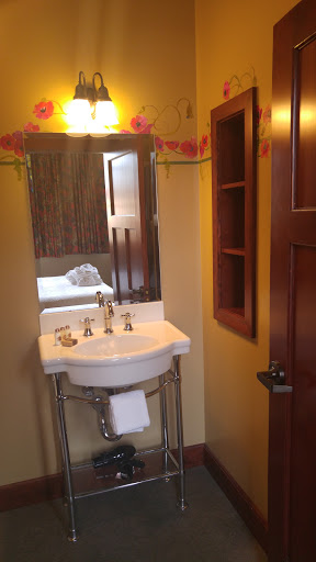 Hotel «McMenamins Anderson School», reviews and photos, 18607 Bothell Way NE, Bothell, WA 98011, USA