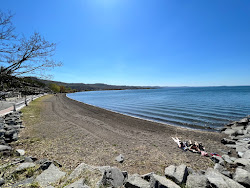 Spiaggia Lago Bolsena'in fotoğrafı geniş bir kıyı şeridi ile birlikte