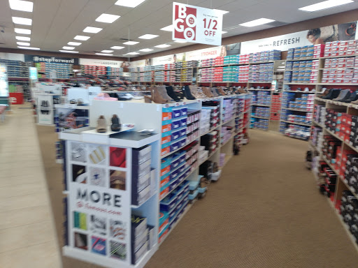 Shoe Store «Famous Footwear», reviews and photos, 519 SW Pine Island Rd, Cape Coral, FL 33991, USA