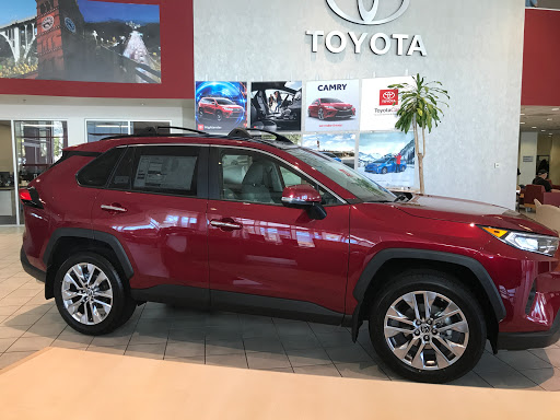 Toyota Dealer «Toyota Pasadena», reviews and photos, 3600 E Foothill Blvd, Pasadena, CA 91107, USA
