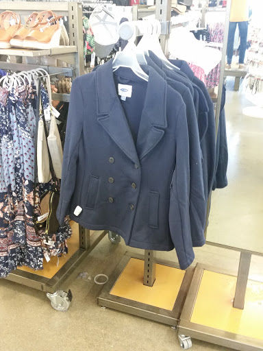 Clothing Store «Old Navy», reviews and photos, 12909 Shops Pkwy, Bee Cave, TX 78738, USA