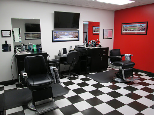 Barber Shop «Harbor Barber & Salon», reviews and photos, 25 Causeway Blvd #6, Clearwater Beach, FL 33767, USA