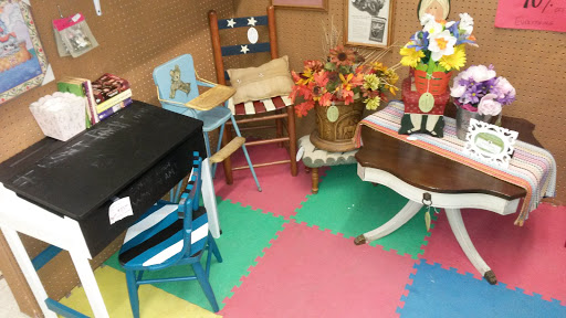 Shopping Mall «Old Town Shopping Center», reviews and photos, 2528 S Campbell Ave, Springfield, MO 65807, USA