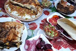 مطعم حمص image