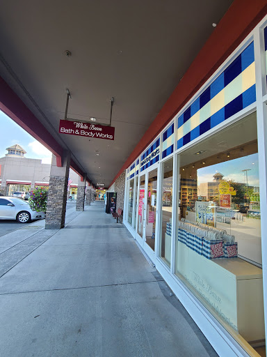 Outlet Mall «Seaside Factory Outlet Center», reviews and photos, 1111 N Roosevelt Dr, Seaside, OR 97138, USA