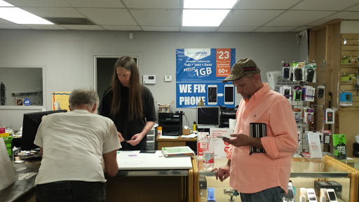 Cell Phone Store «Wireless Phone Booth», reviews and photos, 820 E Indian School Rd, Phoenix, AZ 85014, USA
