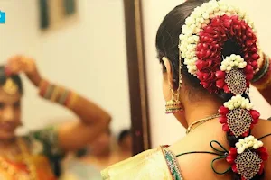 Sri Womens Herbal Beauty Parlour image