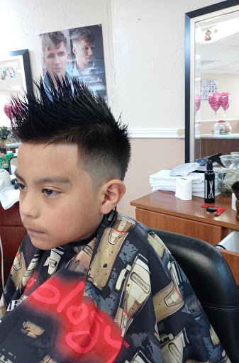 Beauty Salon «Estrellita Beauty Salon», reviews and photos, 1016 N Dallas Ave, Lancaster, TX 75146, USA