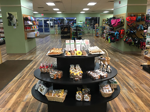 Pet Supply Store «Pets Naturally», reviews and photos, 1420 W South Airport Rd, Traverse City, MI 49686, USA