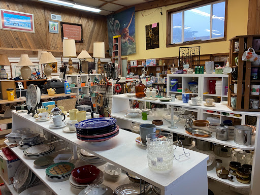 Thrift Store «State of the Ark», reviews and photos, 18274 Old Hwy 1, Fort Bragg, CA 95437, USA