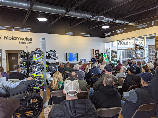 BMW Motorcycle Dealer «BMW Motorcycles of Cleveland», reviews and photos, 7315 N Aurora Rd, Aurora, OH 44202, USA