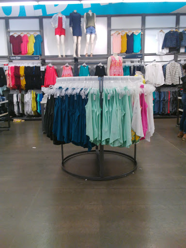 Clothing Store «Old Navy», reviews and photos, 8 Allstate Rd, Boston, MA 02125, USA