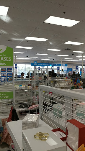 Clothing Store «Ross Dress for Less», reviews and photos, 2000 El Cerrito Plaza, El Cerrito, CA 94530, USA