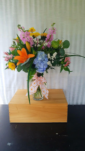 Florist «Encore Florals & Gifts», reviews and photos, 225 Kingston St, Conway, SC 29526, USA