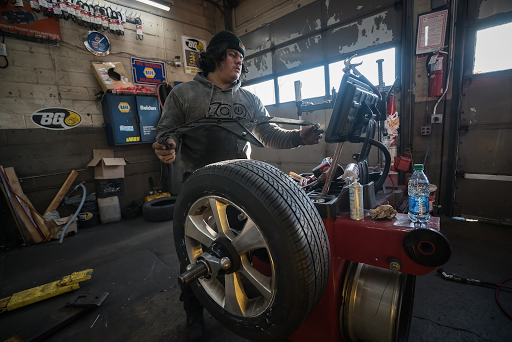 Auto Repair Shop «Aspen Hill Exxon», reviews and photos, 14011 Georgia Ave, Aspen Hill, MD 20906, USA