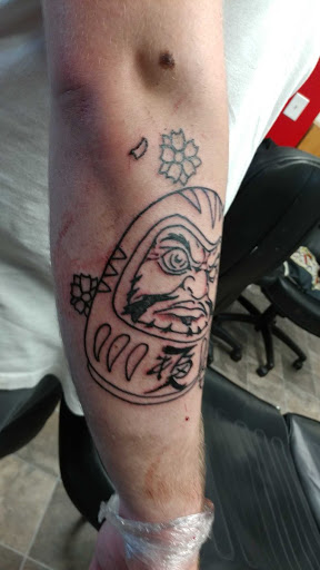 Tattoo Shop «3 Layers Deep Tattoo», reviews and photos, 33100 Pacific Hwy S #8, Federal Way, WA 98003, USA