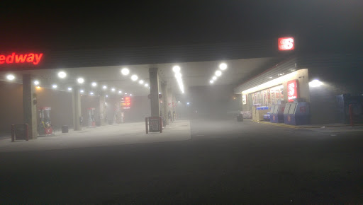 Speedway, 28410 Gratiot Ave, Roseville, MI 48066, USA, 