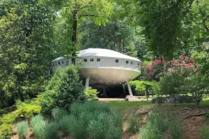 Flying Saucer House image