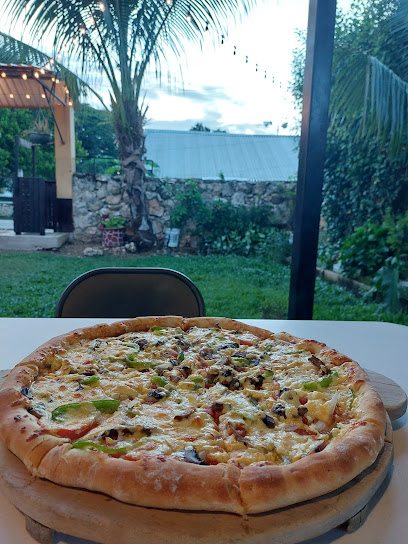 Pizzería Emmanuel - 97751 Pisté, Yucatan, Mexico