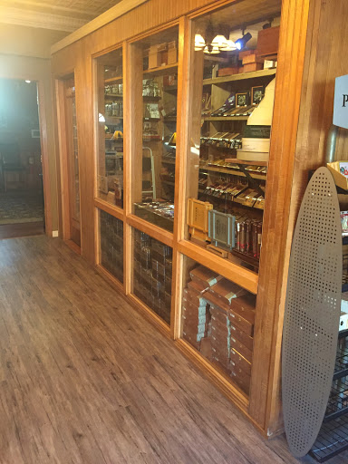 Tobacco Shop «St Croix Cigar Co», reviews and photos, 525 2nd St, Hudson, WI 54016, USA