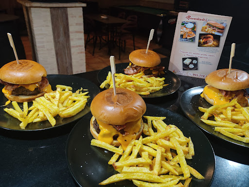 Bolivar Café y Copas en Olivares