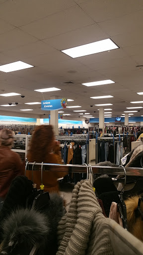 Clothing Store «Ross Dress for Less», reviews and photos, 349 N San Fernando Blvd, Burbank, CA 91502, USA