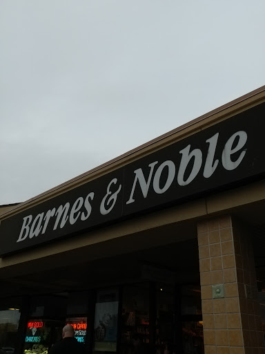Book Store «Barnes & Noble», reviews and photos, 1424 Union Tpke, New Hyde Park, NY 11040, USA