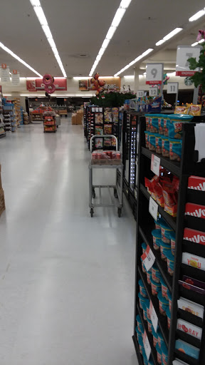 Supermarket «Hy-Vee», reviews and photos, 2395 NW Arterial, Dubuque, IA 52002, USA
