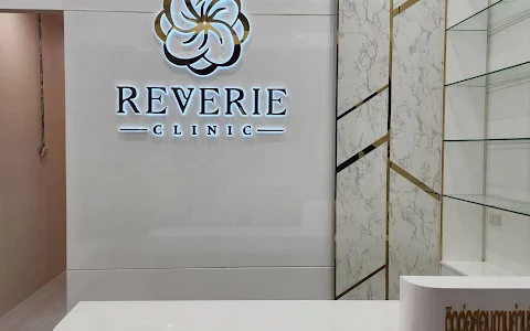 Reverie Clinic เรเวอรี่ Yag Pico ปรับรูปหน้า โดยหมอบี หมอปั๊ม image