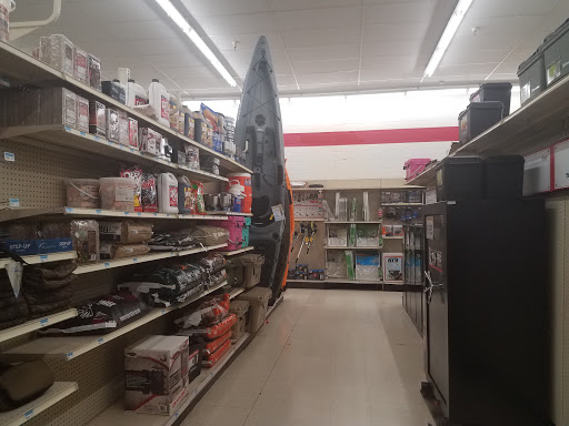 Home Improvement Store «Tractor Supply Co.», reviews and photos, 405 E Clifty Dr, Madison, IN 47250, USA