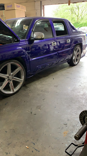 Electronics Repair Shop «Auto Electronic Specialists», reviews and photos, 2428 Nolensville Pike, Nashville, TN 37211, USA