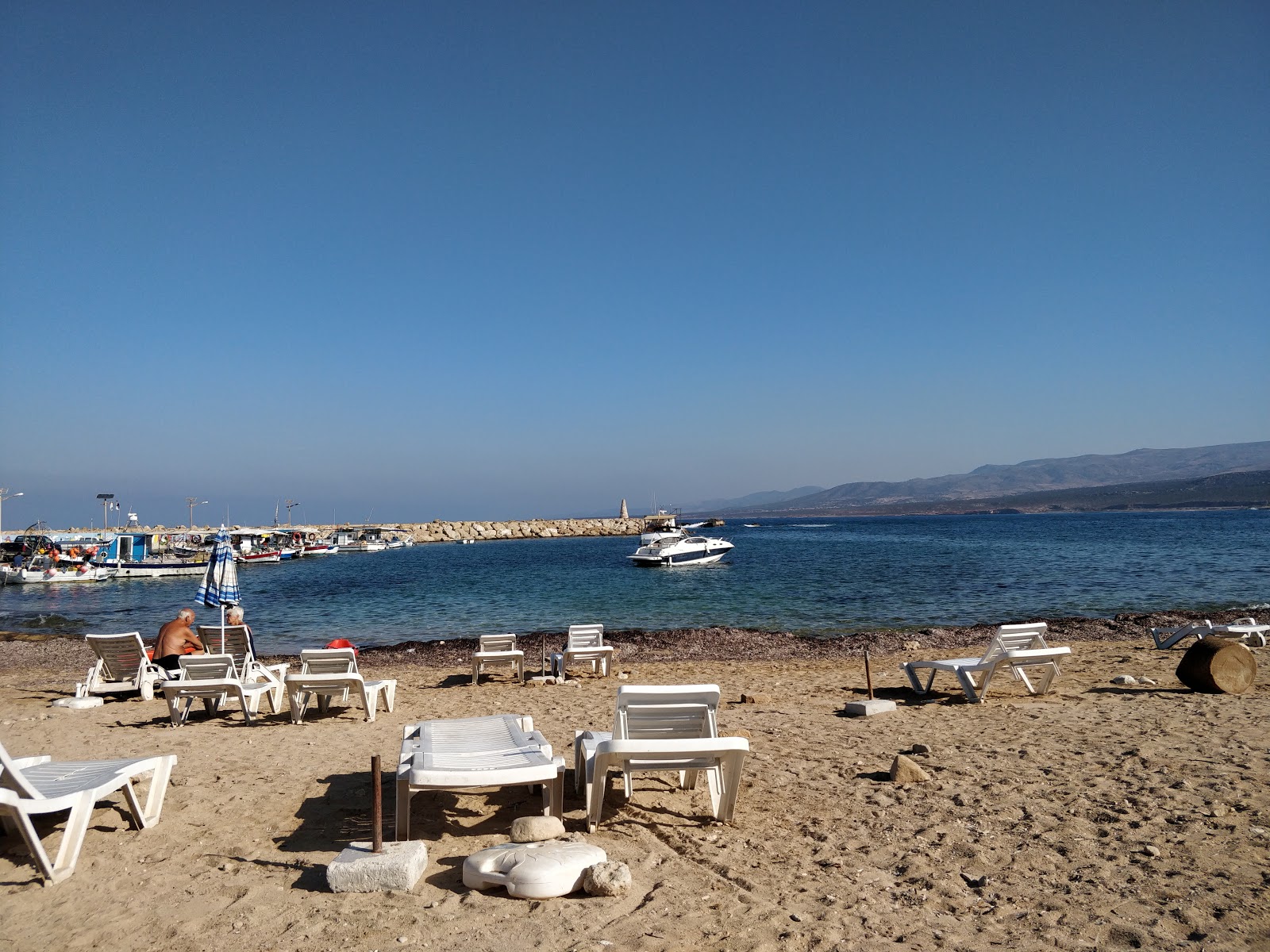 Zdjęcie Agios Georgios Beach i osada