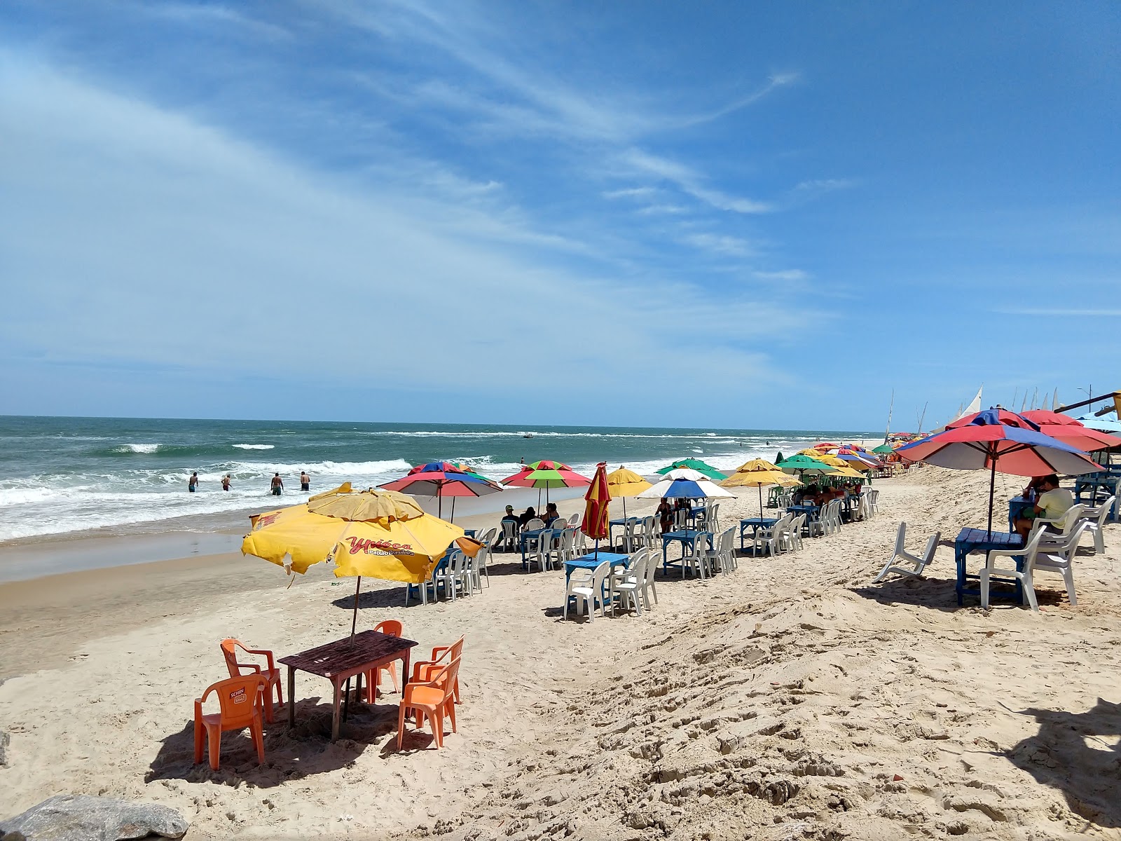 Foto de Playa de Caponga con agua cristalina superficie