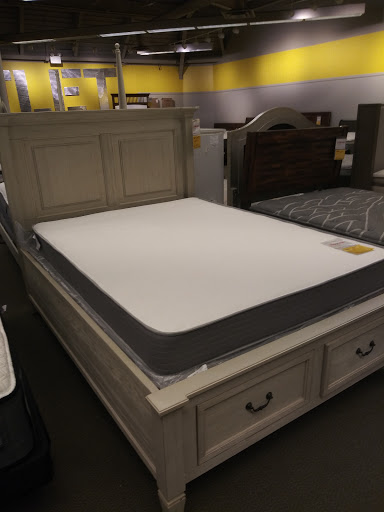 Furniture Store «Art Van Furniture - Dearborn», reviews and photos, 15701 Market Dr, Dearborn, MI 48126, USA