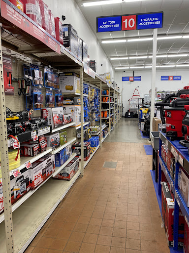 Hardware Store «Harbor Freight Tools», reviews and photos, 2950 NE Hogan Dr, Gresham, OR 97030, USA