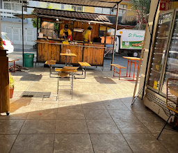 Hamburguesas Charley photo