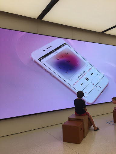 Computer Store «Apple Woodland», reviews and photos, 3195 28th St SE, Grand Rapids, MI 49512, USA